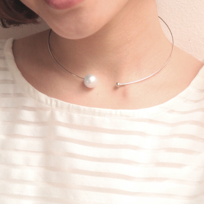 南洋白蝶真珠　フープドッグチョーカー ホワイトラウンド 13mm　パールチョーカー