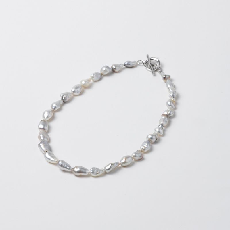 Azaria(アザリア)　南洋パールグレー・バロックネックレス