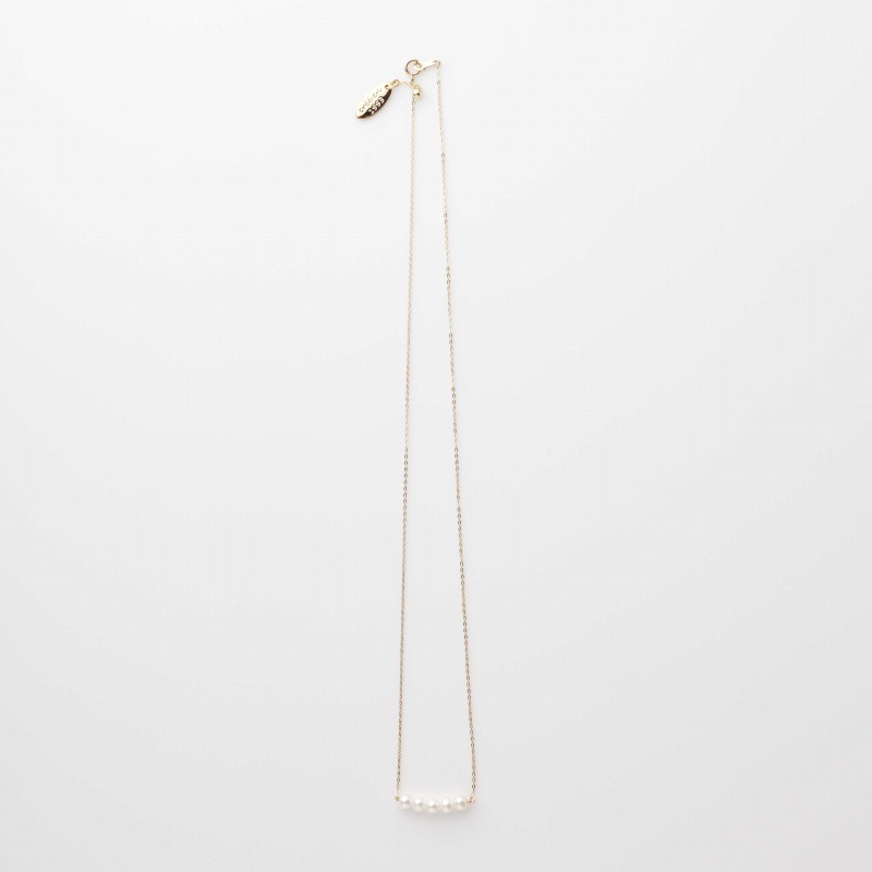 ベビーパール　ネックレス　淡水パール　ホワイトセミラウンド　4.5mm　10Kイエローゴールドチェーン　40-45cm　自由が丘シリーズ 　