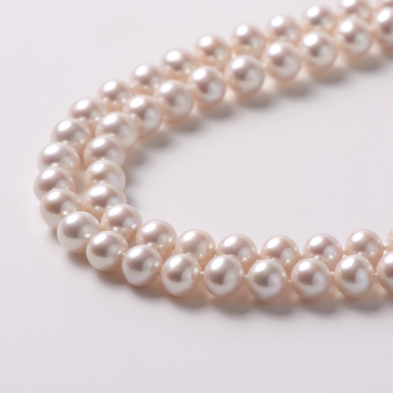 Martina(マルティナ)　淡水パールホワイト・セミラウンドロングネックレス