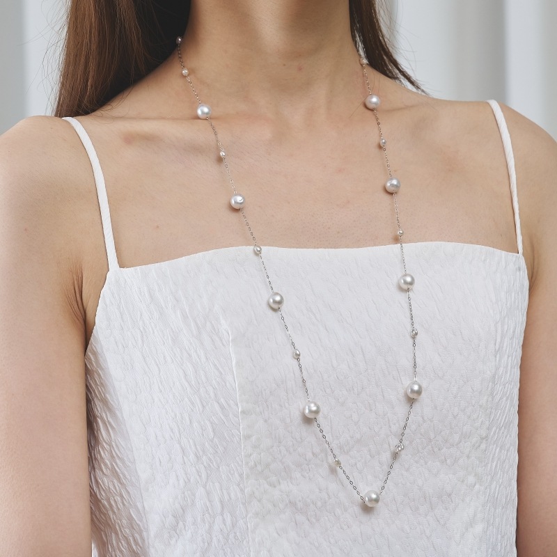 Bronte(ブロンテ)　南洋パールホワイト・バロックステーションネックレス