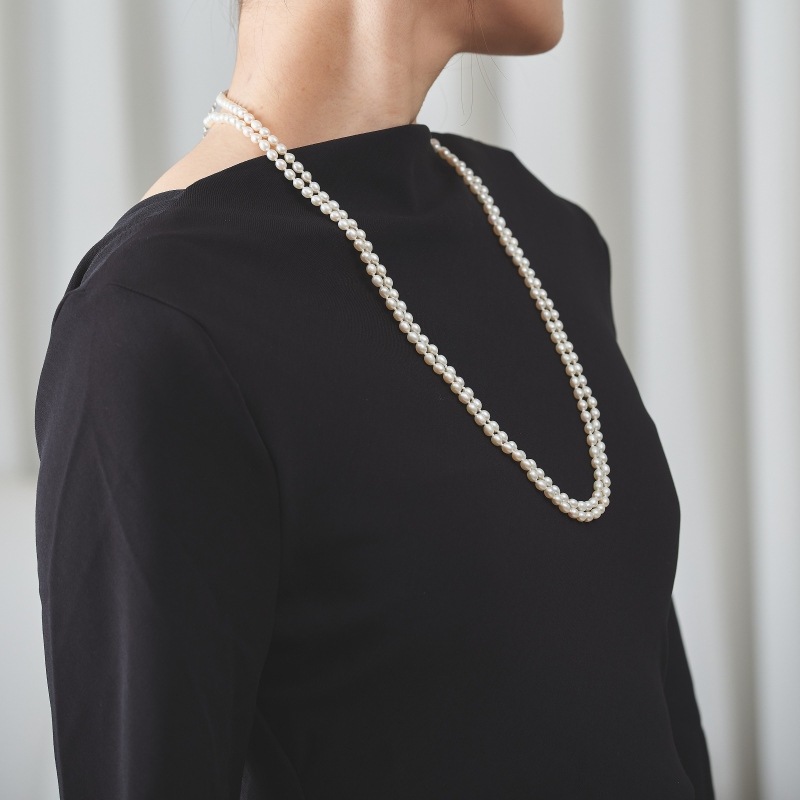 Nora(ノラ)　淡水パールホワイトライスシェイプ・ロングネックレス