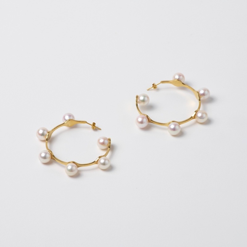 Beelet(ビーレット)淡水パール6粒ピアス