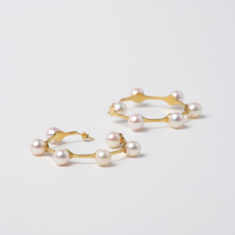 Beelet(ビーレット)淡水パール6粒ピアス