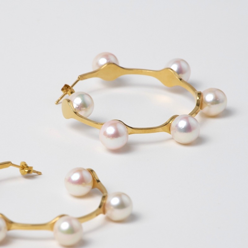 Beelet(ビーレット)淡水パール6粒ピアス