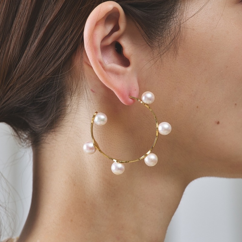 Beelet(ビーレット)淡水パール6粒ピアス