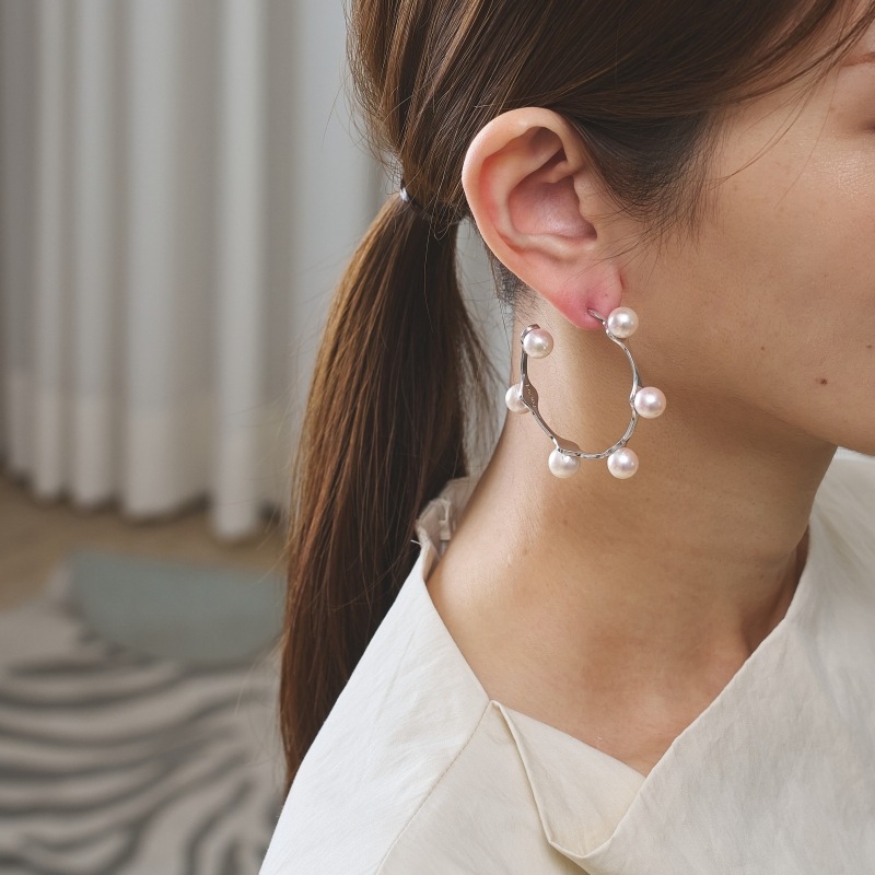 Beelet2(ビーレット)淡水パール6粒ピアス