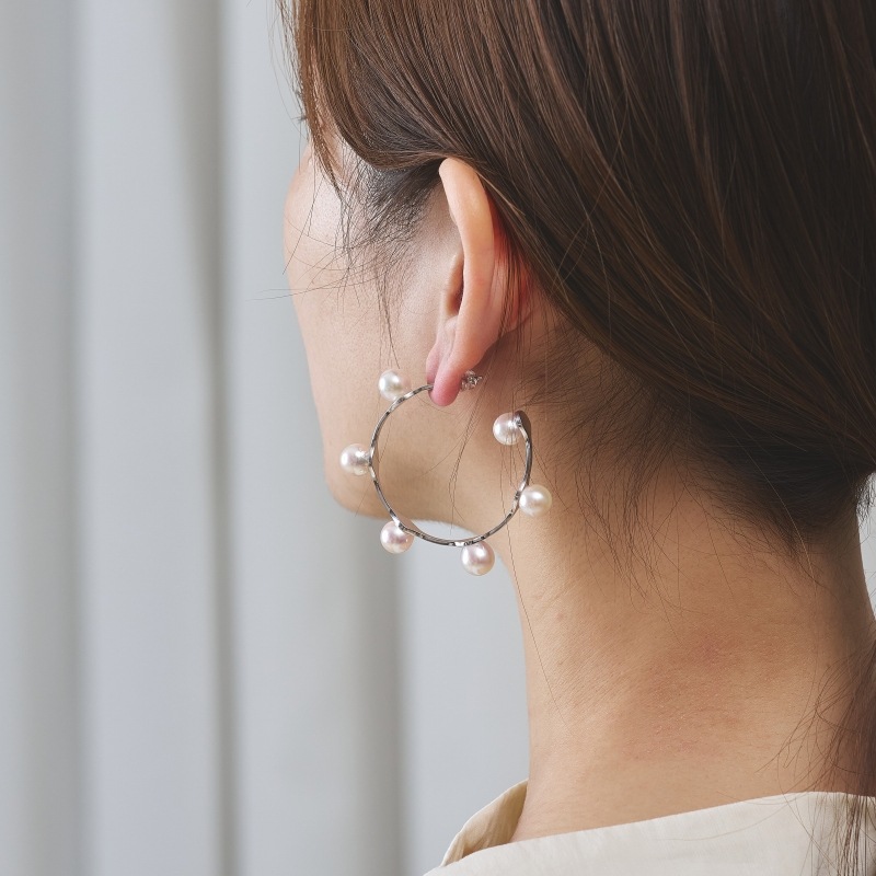 Beelet2(ビーレット)淡水パール6粒ピアス