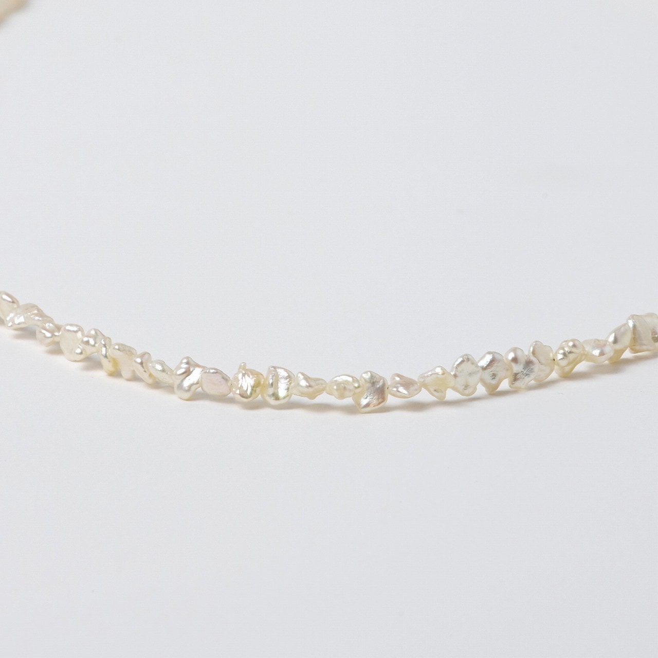 Tia(ティア)　南洋パールホワイト・ケシネックレス