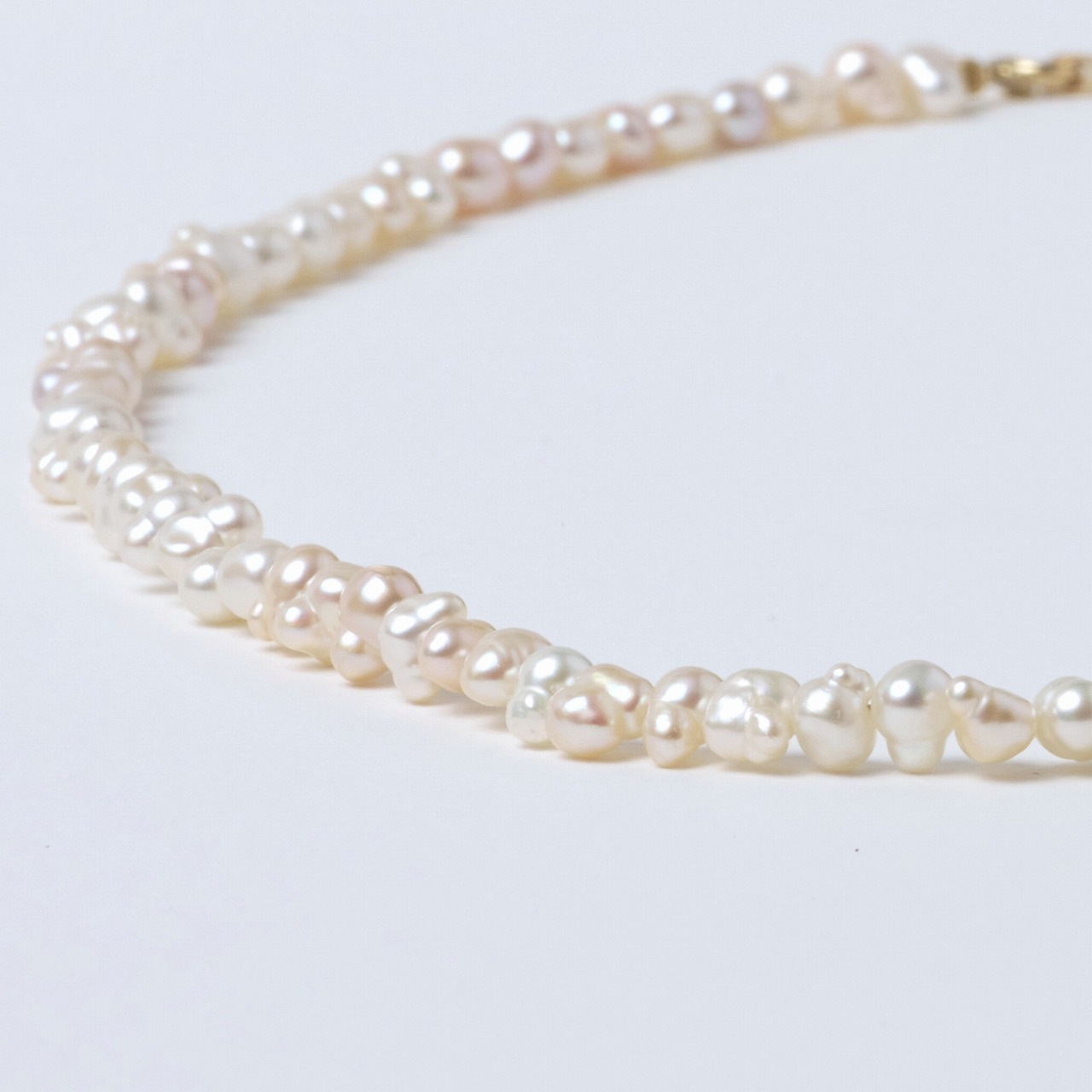 Tara(タラ)　アコヤホワイト・ケシネックレス