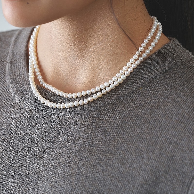 レナ(Rena)　淡水パールホワイト・ベビー120㎝ロングネックレス