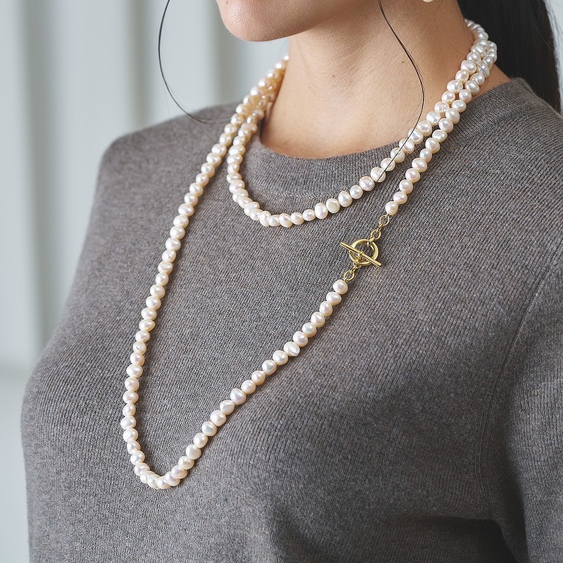 Avignon(アヴィニョン・ゴールド)　淡水パールホワイト・バロックロングネックレス