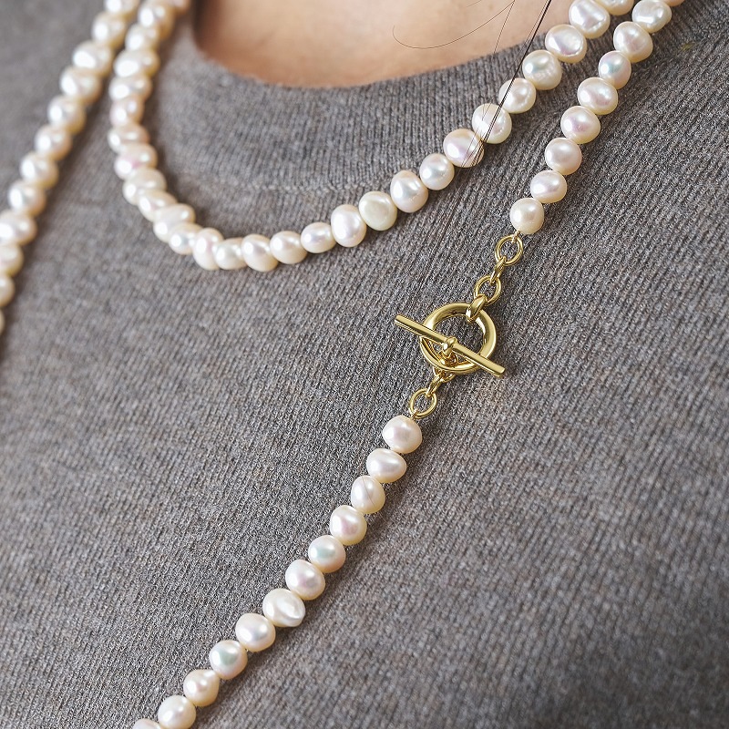 Avignon(アヴィニョン・ゴールド)　淡水パールホワイト・バロックロングネックレス