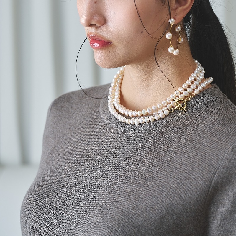 Avignon(アヴィニョン・ホワイト)　淡水パールホワイト・バロックロングネックレス