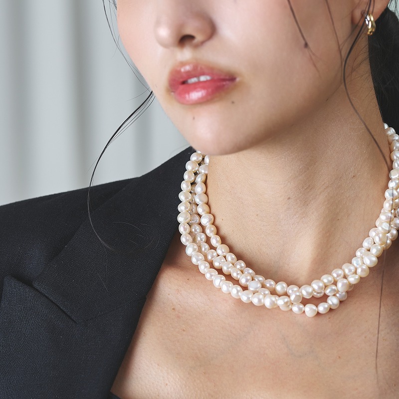Avignon(アヴィニョン・ホワイト)　淡水パールホワイト・バロックロングネックレス