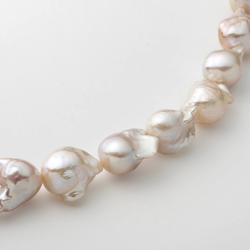 Sienna(シエナ)　淡水パールホワイト小粒・オイスターネックレス