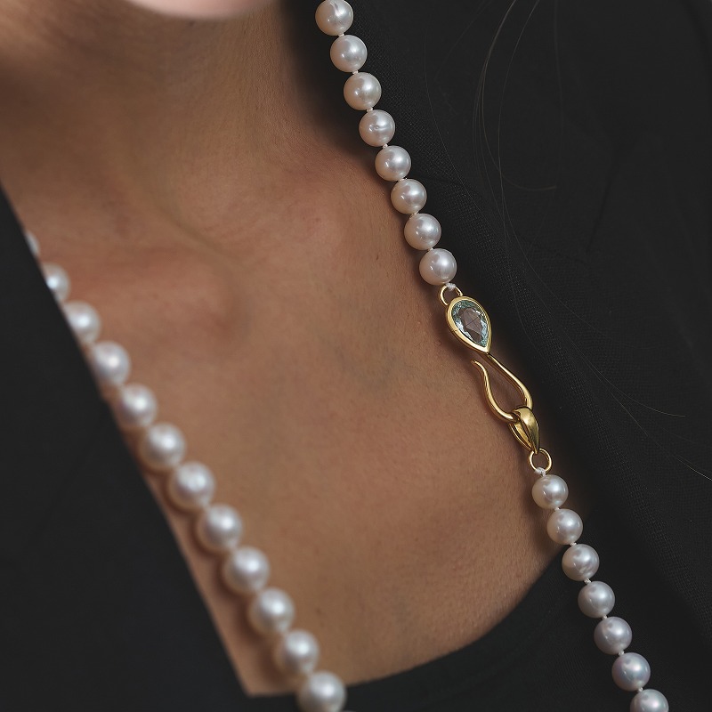 Livia(リヴィア)　淡水パールビホワイト・80㎝上質ロングネックレス