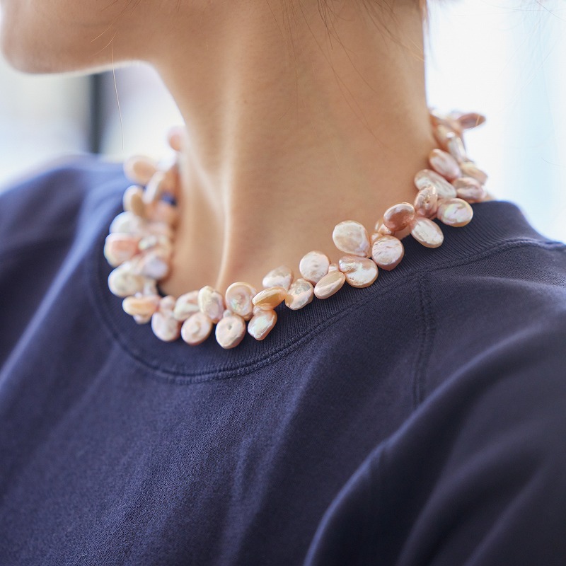 淡水バロックパール 淡いライラックピンクのナチュラルカラー 花びらモチーフネックレス ピアス イヤリングセット 自由が丘cougue クーゲ