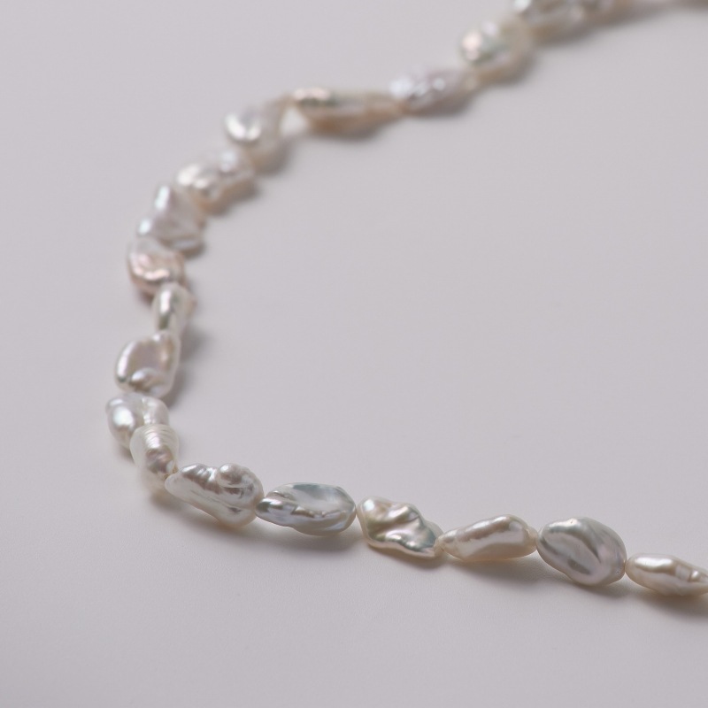 Venus(ヴィーナス)　淡水パールホワイトバロックロングネックレス