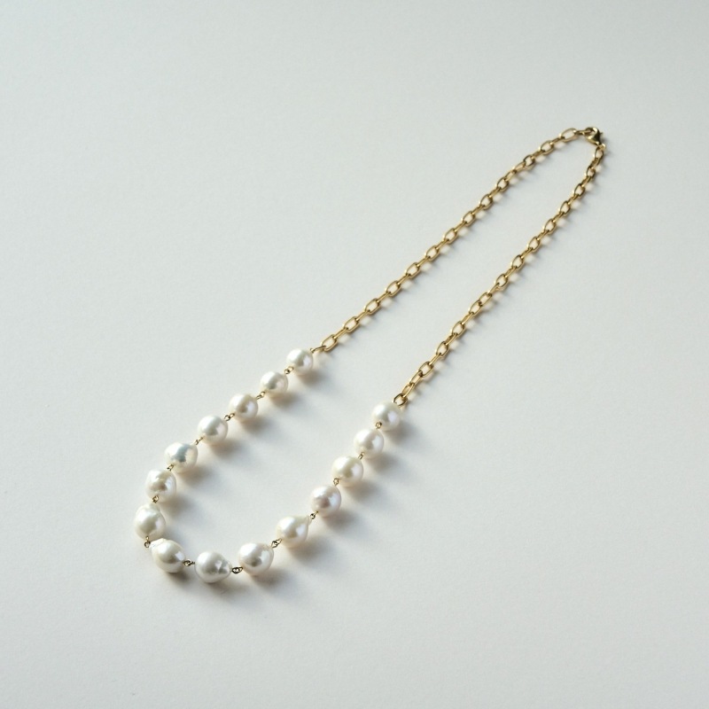 Celestin(セレスティン) 　淡水パールホワイトバロックチェーンネックレス