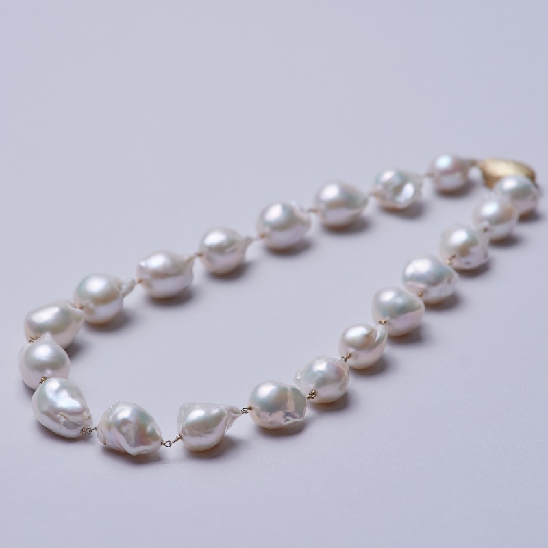 Priscalla(プリシラ)　淡水パールホワイト・オイスター10金シャンクつなぎネックレス