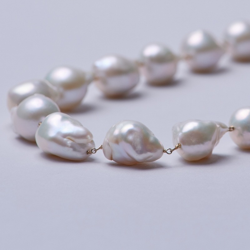 Priscalla(プリシラ)　淡水パールホワイト・オイスター10金シャンクつなぎネックレス