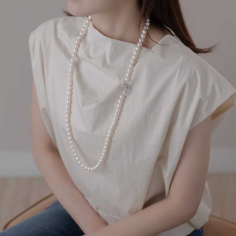 Claudia（クラウディア）　淡水パールホワイトセミラウンドロングネックレス