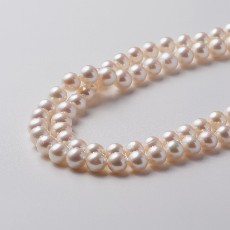 Claudia（クラウディア）　淡水パールホワイトセミラウンドロングネックレス