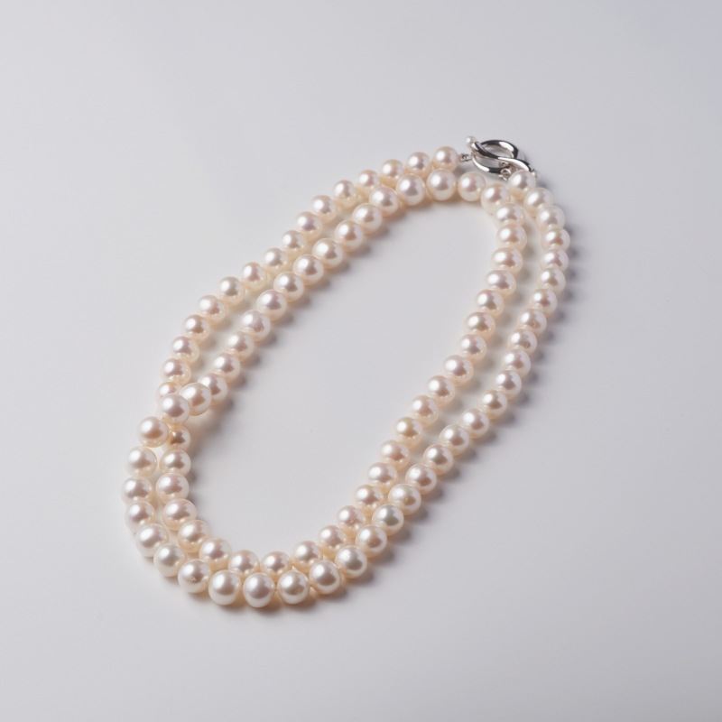 Claudia（クラウディア）　淡水パールホワイトセミラウンドロングネックレス