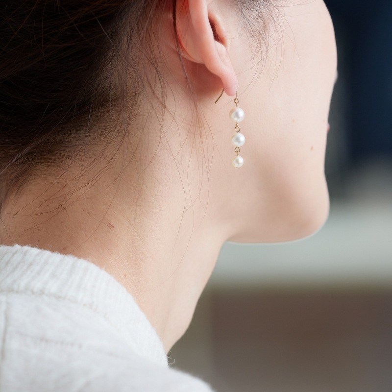 Bella(ベラ)　淡水パールホワイトグラデーションピアス