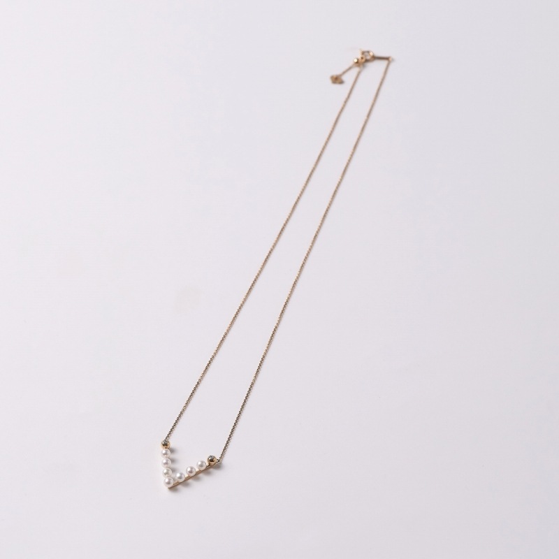 Jenny(ジェニー)　アコヤパール&ダイヤモンドV字・ペンダントネックレス