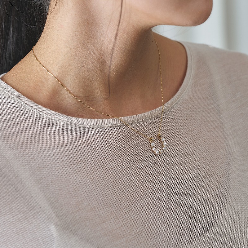 Leonis(レオニス)　アコヤパール・ダイヤモンドU字ペンダントネックレス