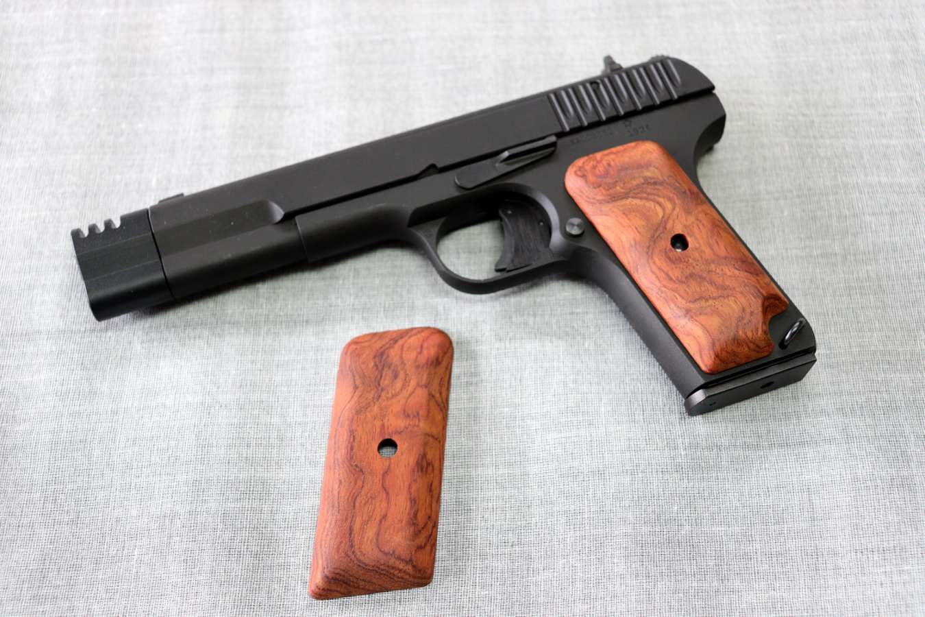 激レア　トカレフグリップ　ソビエト製　ksc イフプロダクト If-Product グリップ トカレフ TT33 KSC用