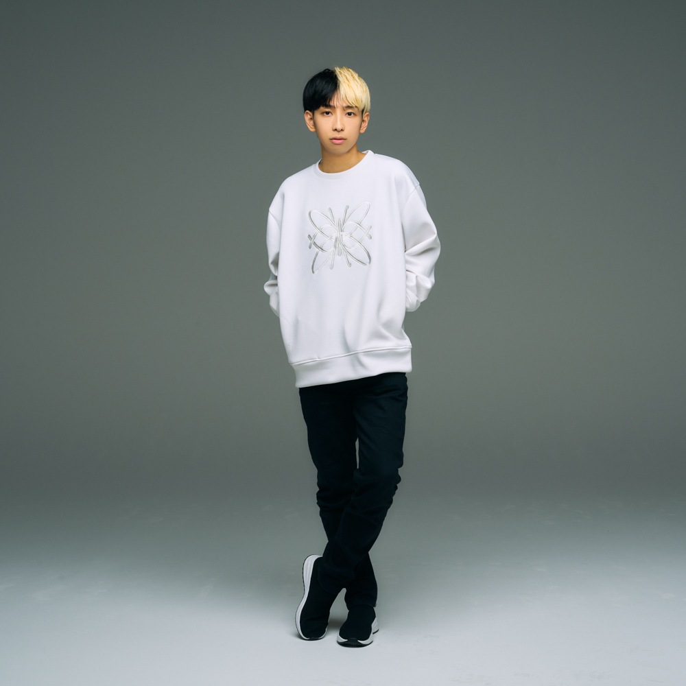 ReZARD】Tangled Logo Sweat ReZARD】Tangled Logo Sweat