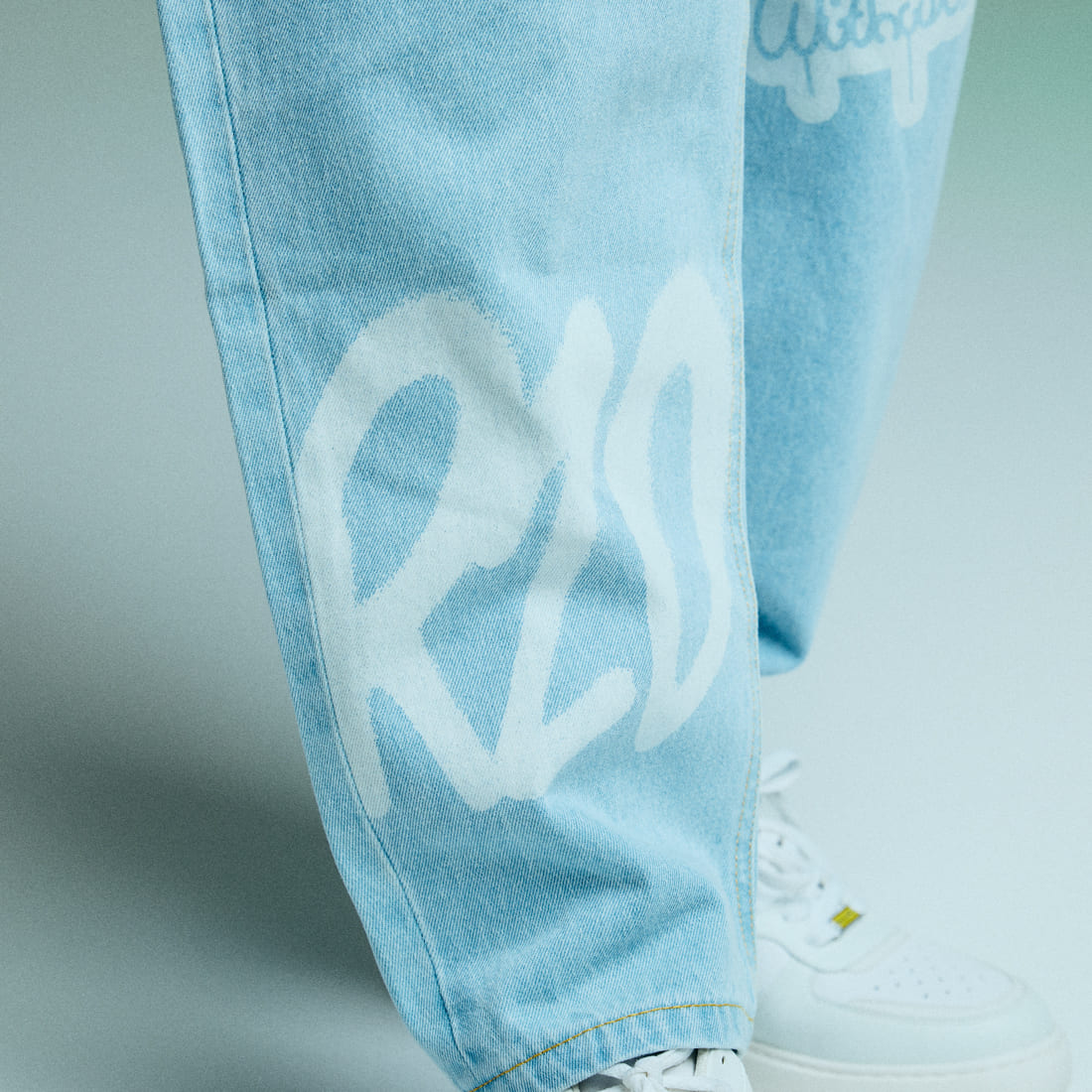 ReZARD  Masato YamaguchiSpray Logo Wide Denim Pants