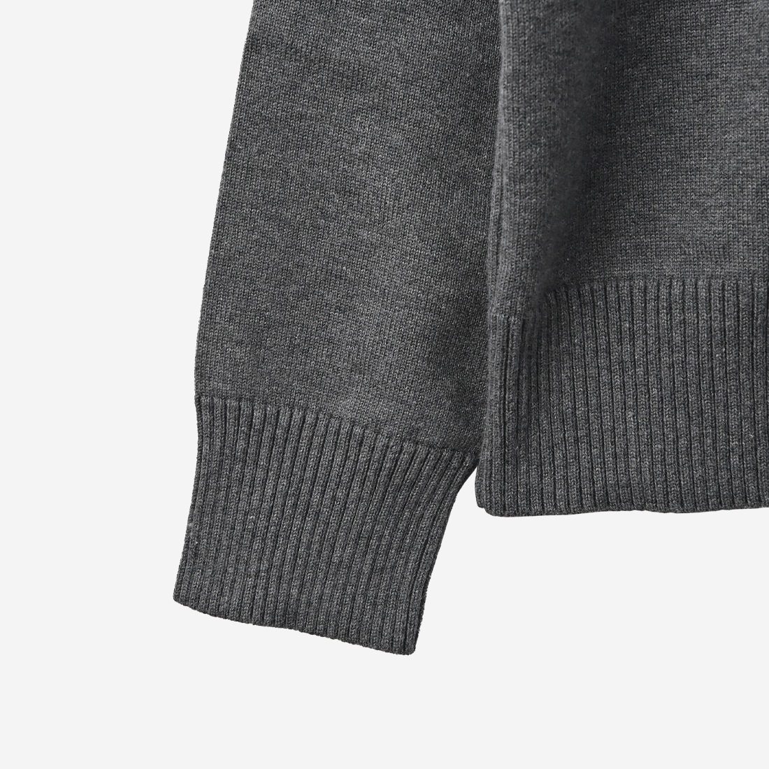 ��ReZARD��Logo Turtle Neck Sweater