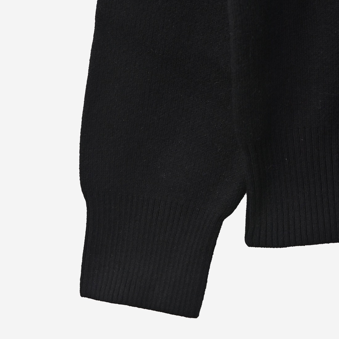 【ReZARD】Rz Logo Jacquard Sweater ReZARD】Rz Logo Jacquard Sweater