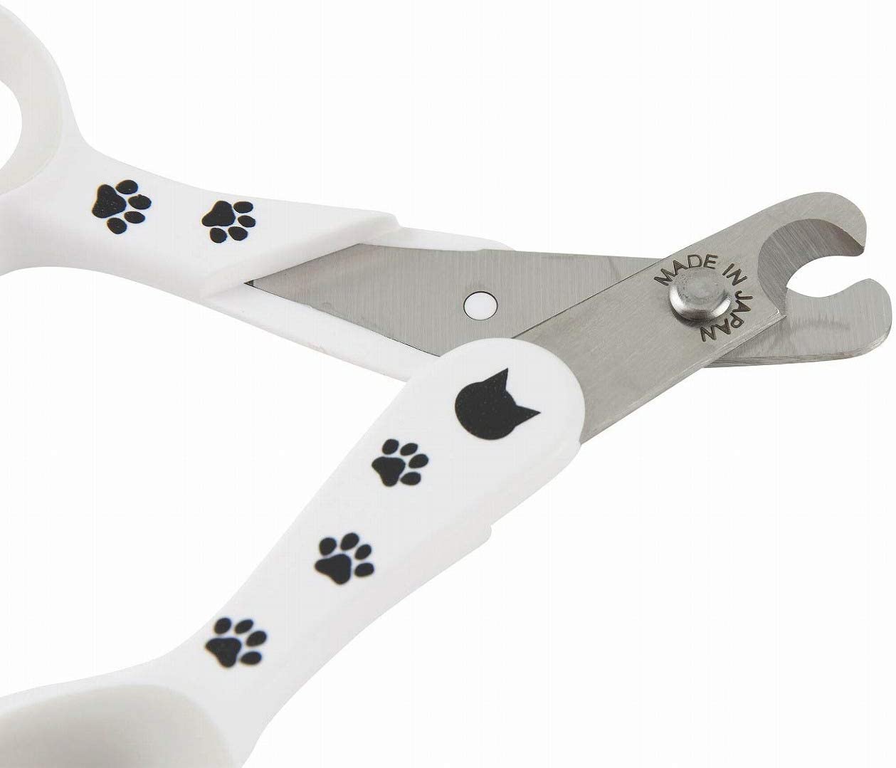 ストレスなくスパッと切れる猫用爪切り