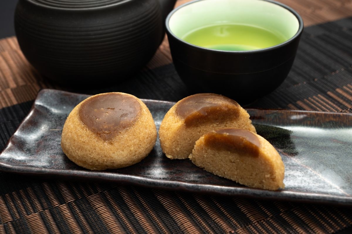 限定★クリストフル・とらや　特製菓子器 2セット 霧や櫻や詰め合わせ | すべての商品 | 霧や櫻や (TS CUBIC SHOPPING)