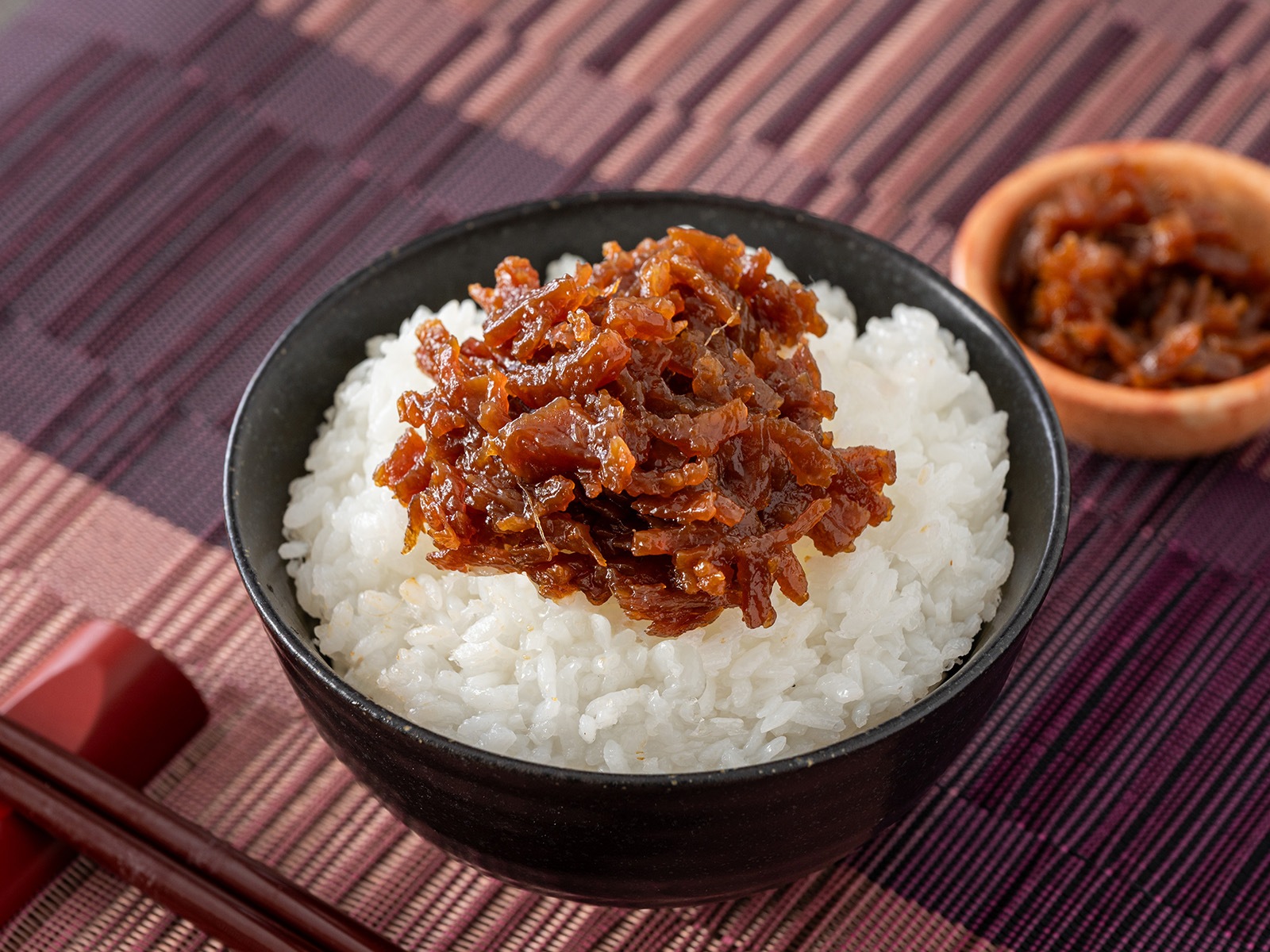 かまぼこのしぐれ煮 （ラー油入）