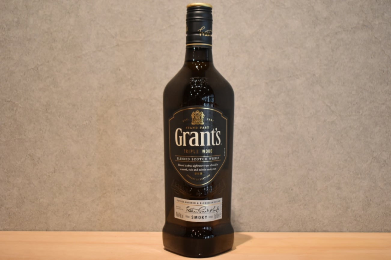 グランツ トリプルウッド スモーキー 正規品 40% 700ml｜こみや酒店