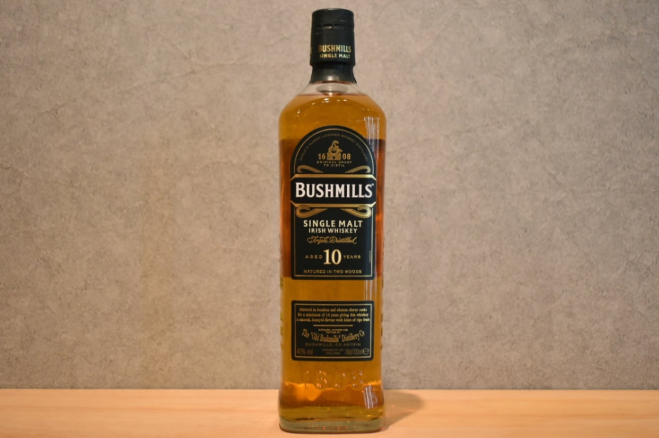 ◆ ブッシュミルズ シングルモルト 10年 並行品 700ml ◆