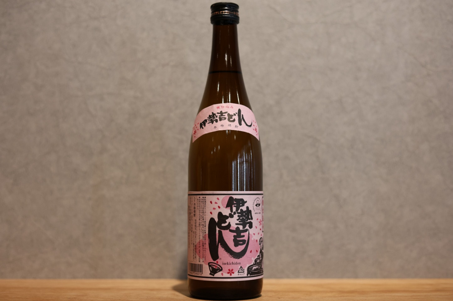 ◆ 小牧醸造 伊勢吉どん 芋 25度 720ml ◆