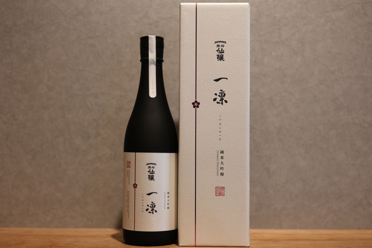 ◆ 黒松仙醸 純米大吟醸 一凛 720ml ◆