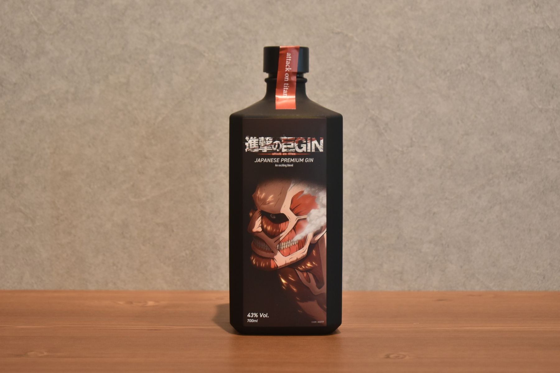 ♦進撃の巨GIN 正規品 43.0％ 700ml 