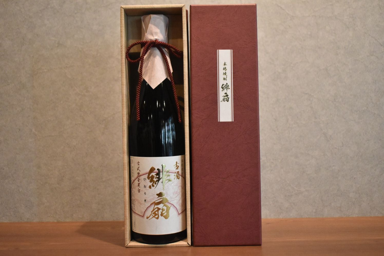 ◆ 大石酒造 緋扇（ひおうぎ）かぶと釜蒸留12年古酒 芋 25度 720ml ◆