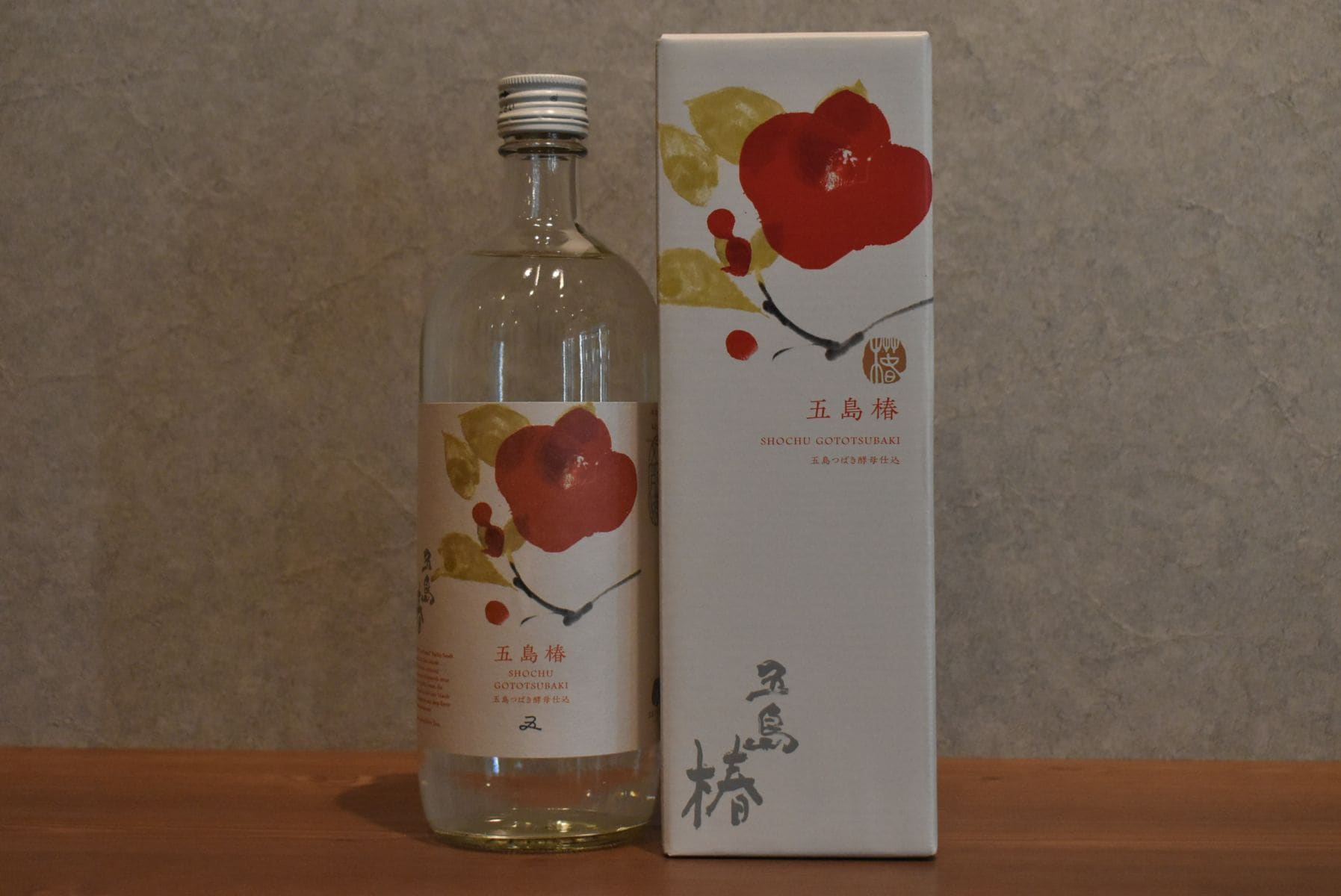◆ 五島椿 化粧箱入り 麦 23度 720ml ◆
