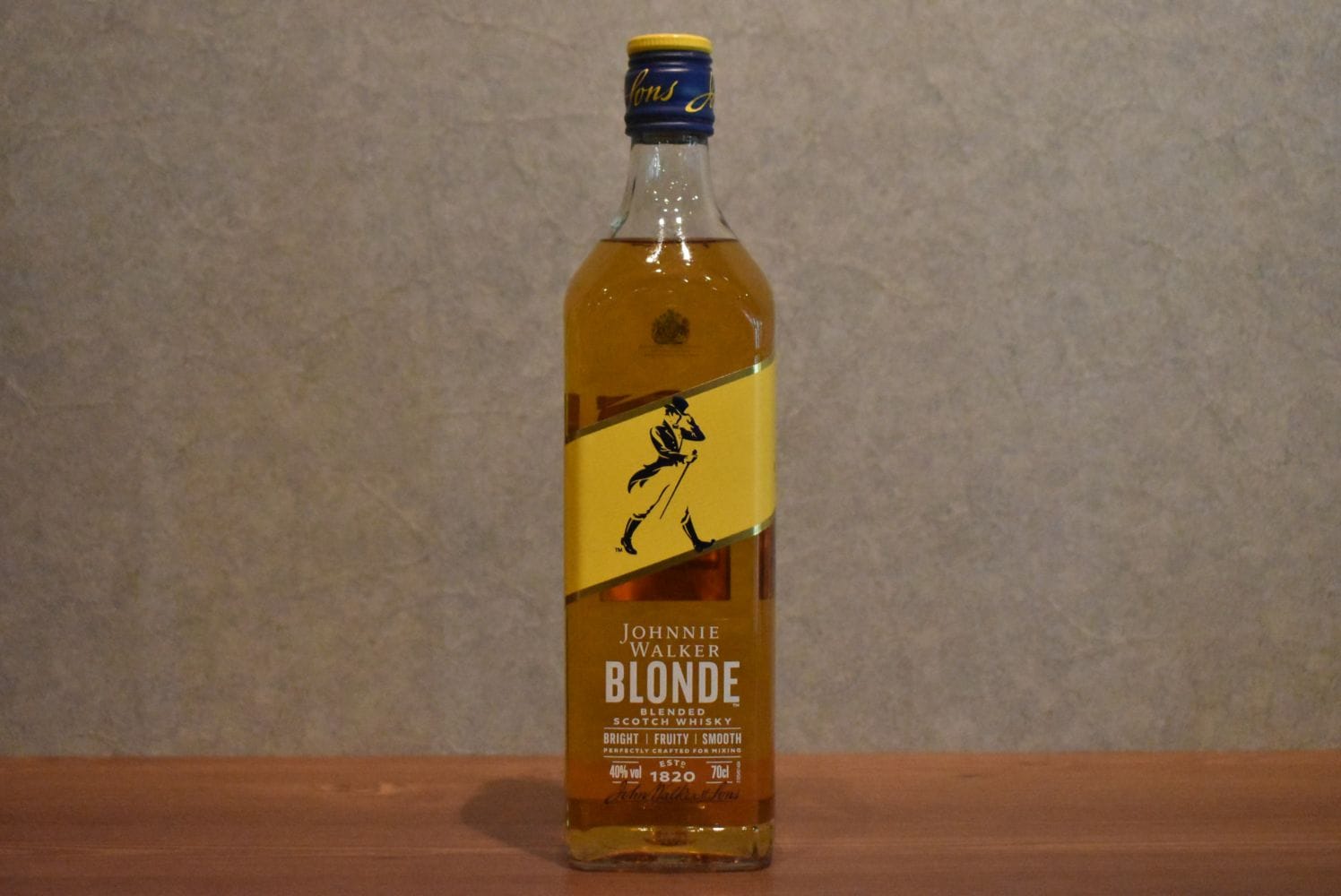 ◆ ジョニー ウォーカー ブロンド 正規品 40.0% 700ml ◆
