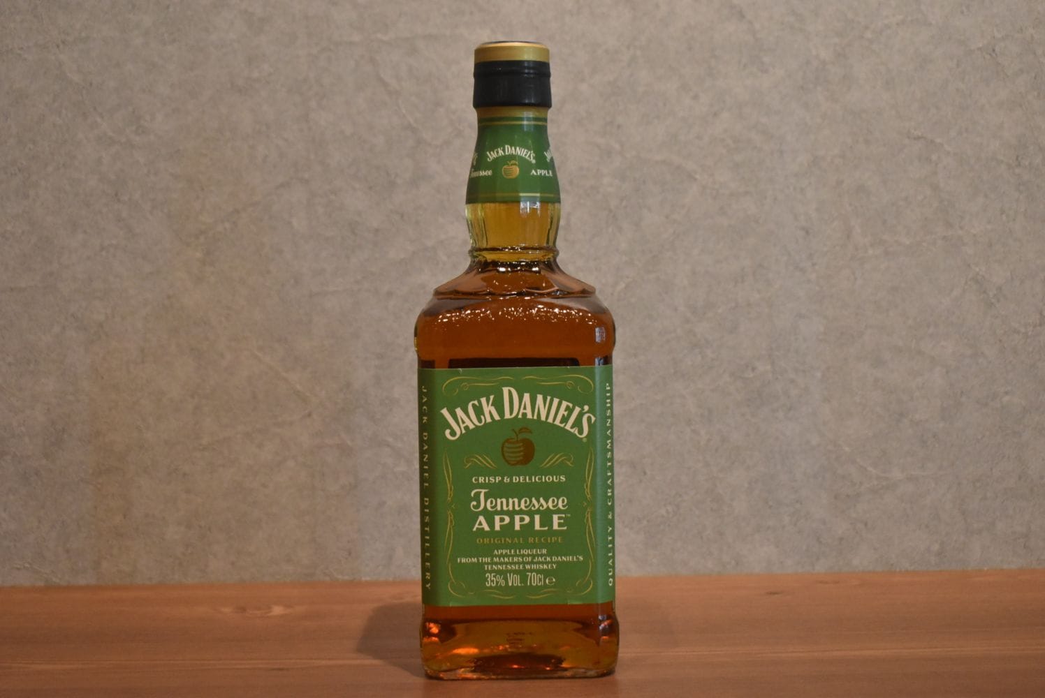 ◆ ジャックダニエル テネシーアップル 正規品 35.0% 700ml ◆