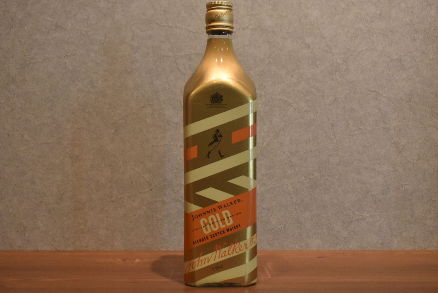 ◆ ジョニーウォーカー ゴールドラベルリザーブ リミテッドエディション 並行品 40.0% 1000ml ◆